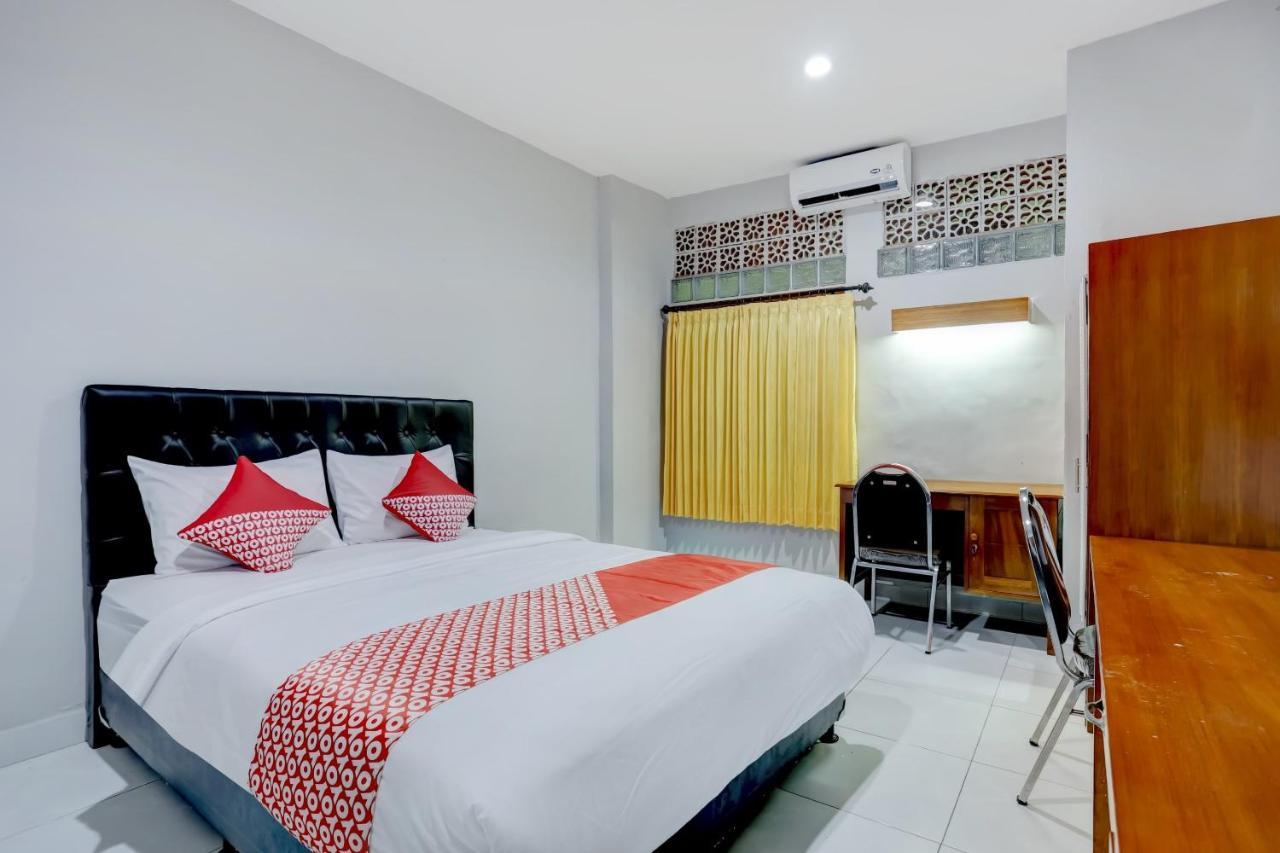 Oyo 90089 Hotel Satria Syariah Денпасар Екстериор снимка