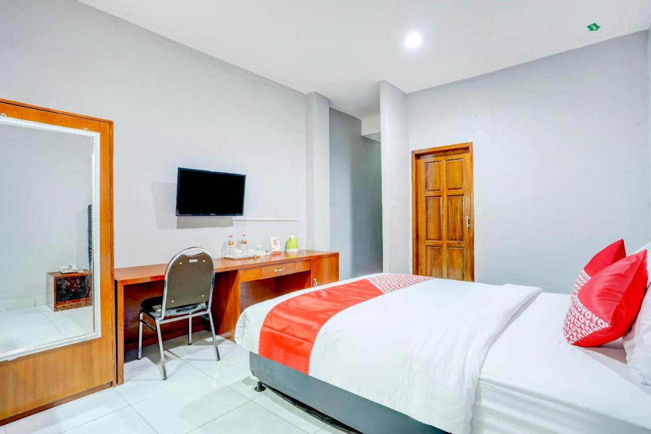 Oyo 90089 Hotel Satria Syariah Денпасар Екстериор снимка