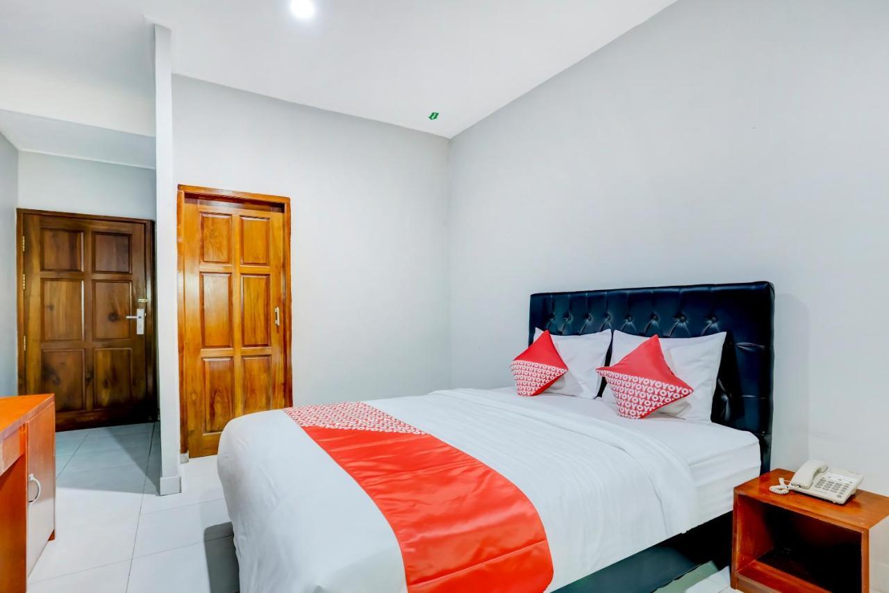 Oyo 90089 Hotel Satria Syariah Денпасар Екстериор снимка