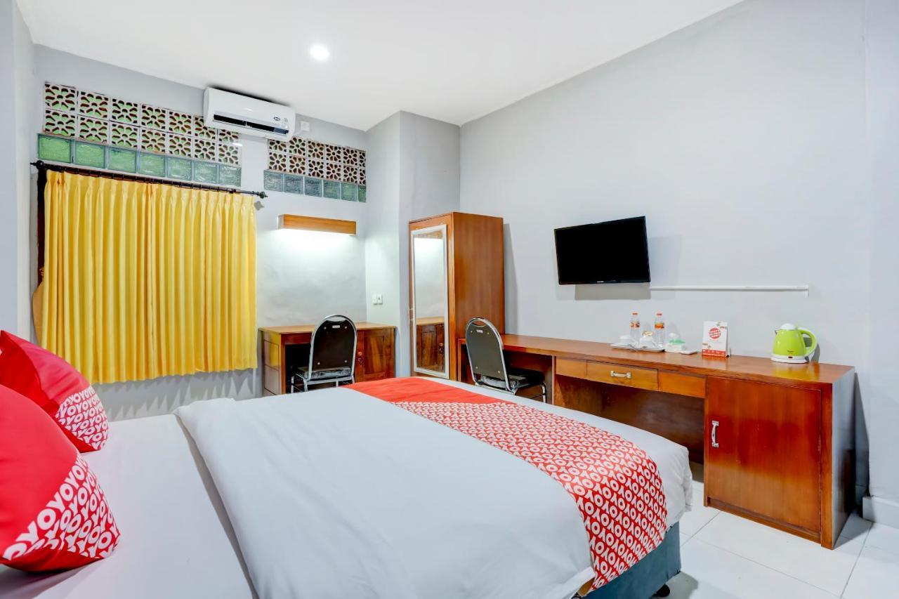 Oyo 90089 Hotel Satria Syariah Денпасар Екстериор снимка